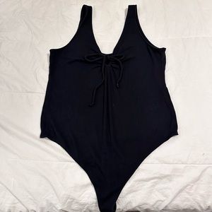 Abercrombie & Fitch Ribbed Tie-Front Bodysuit - XL